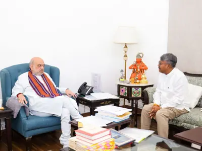 Govindas-Konthoujam-meets-Amit-Shah