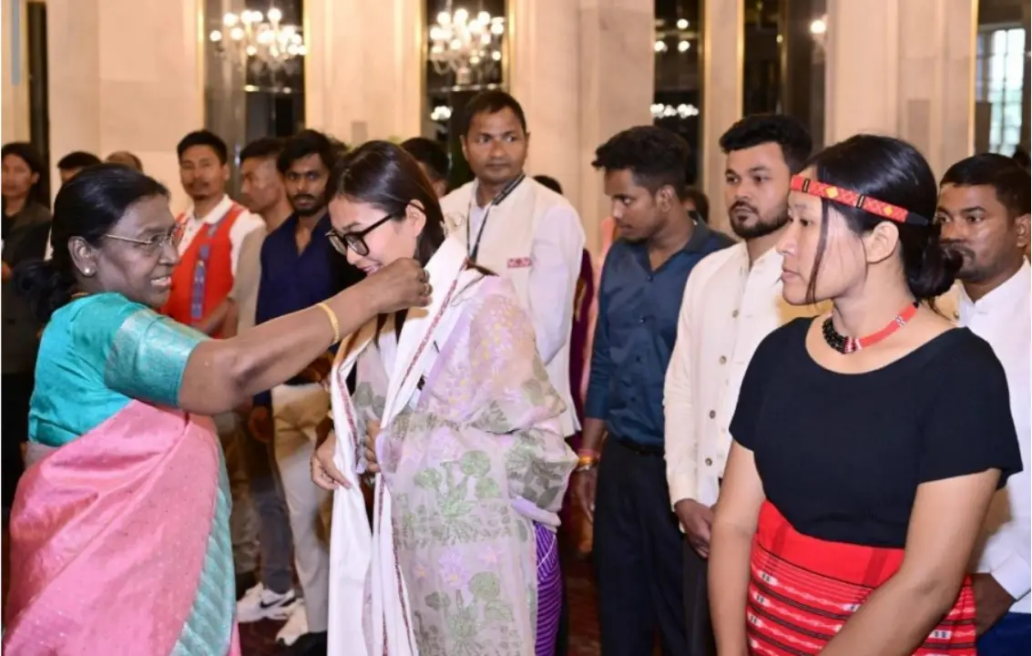 Sanju Akoijam with President Murmu