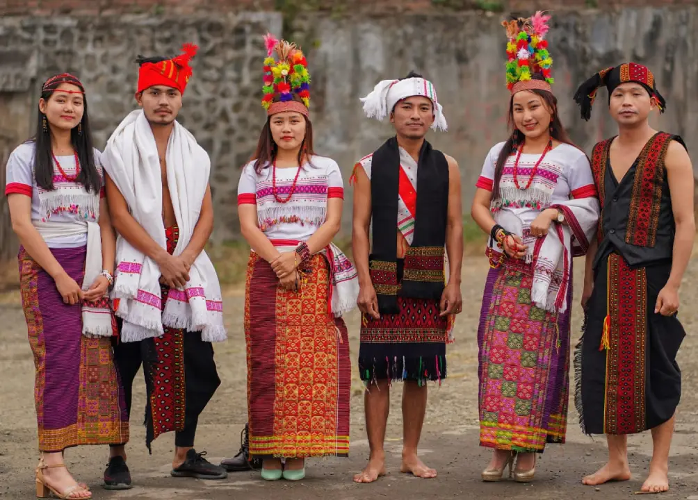 Kom traditional costume
