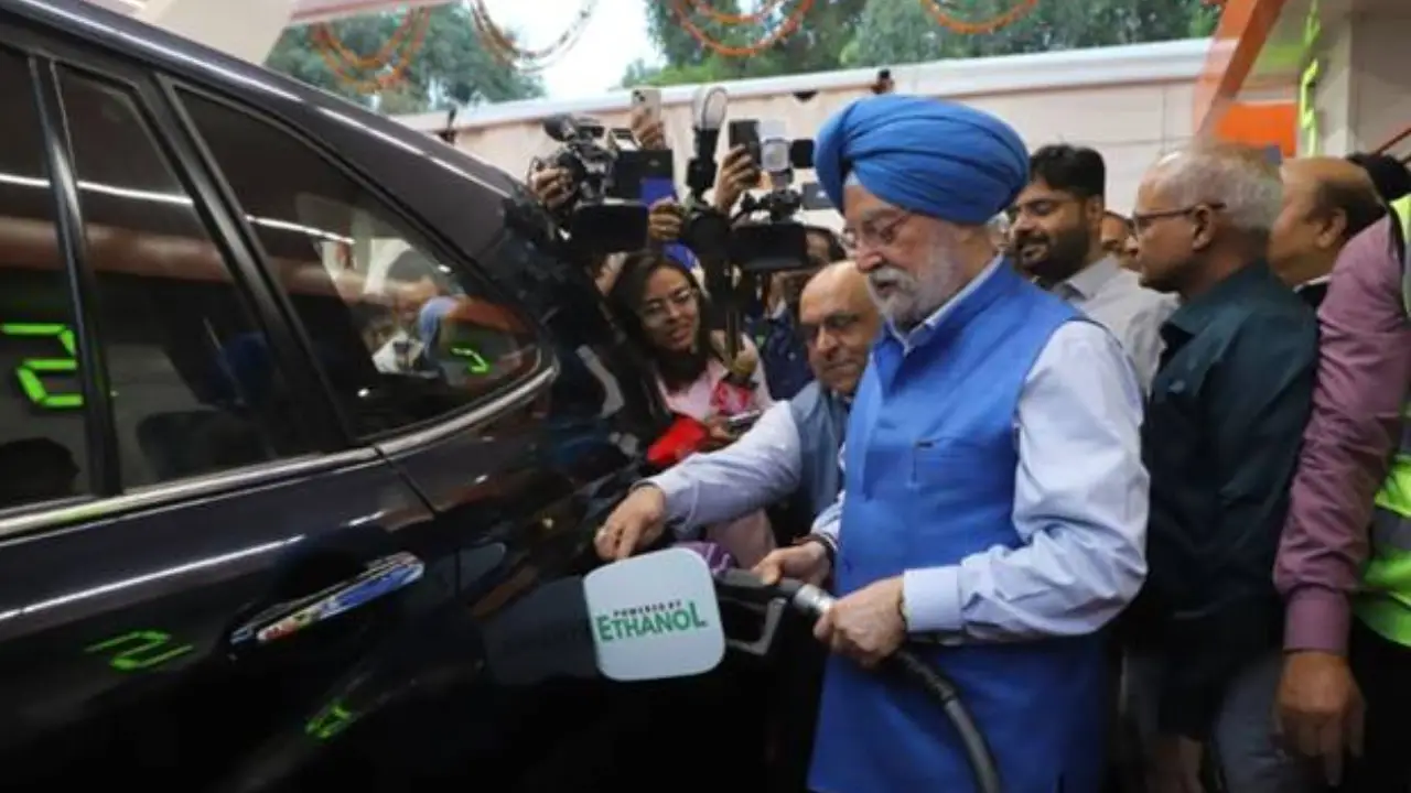 Hardeep Singh Puri launches E85 Fuel Outlet