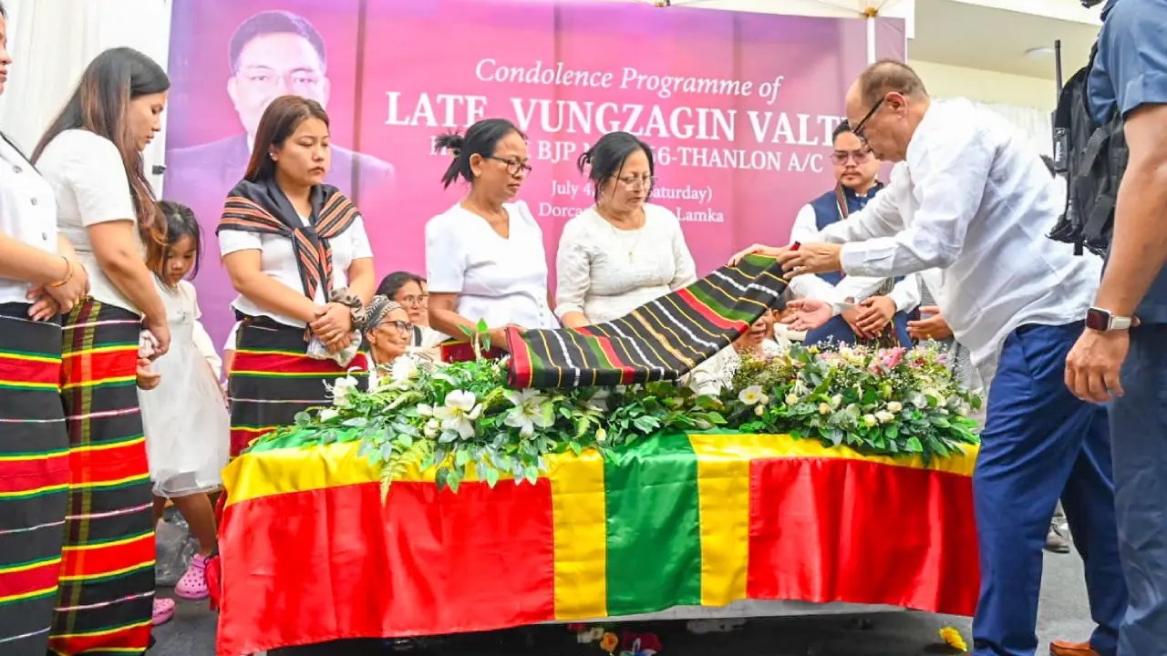 Khemchand Pays Tribute to Late MLA Valte