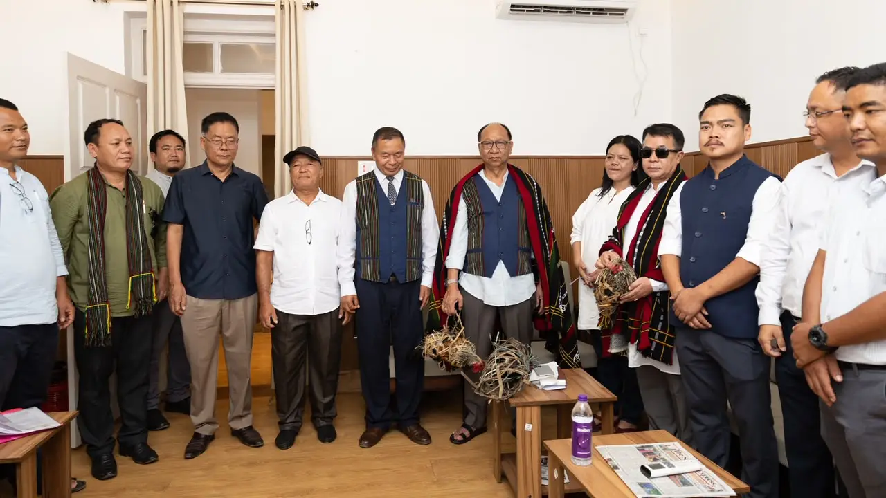 Zomi Leaders from Churachandpur Meet CM