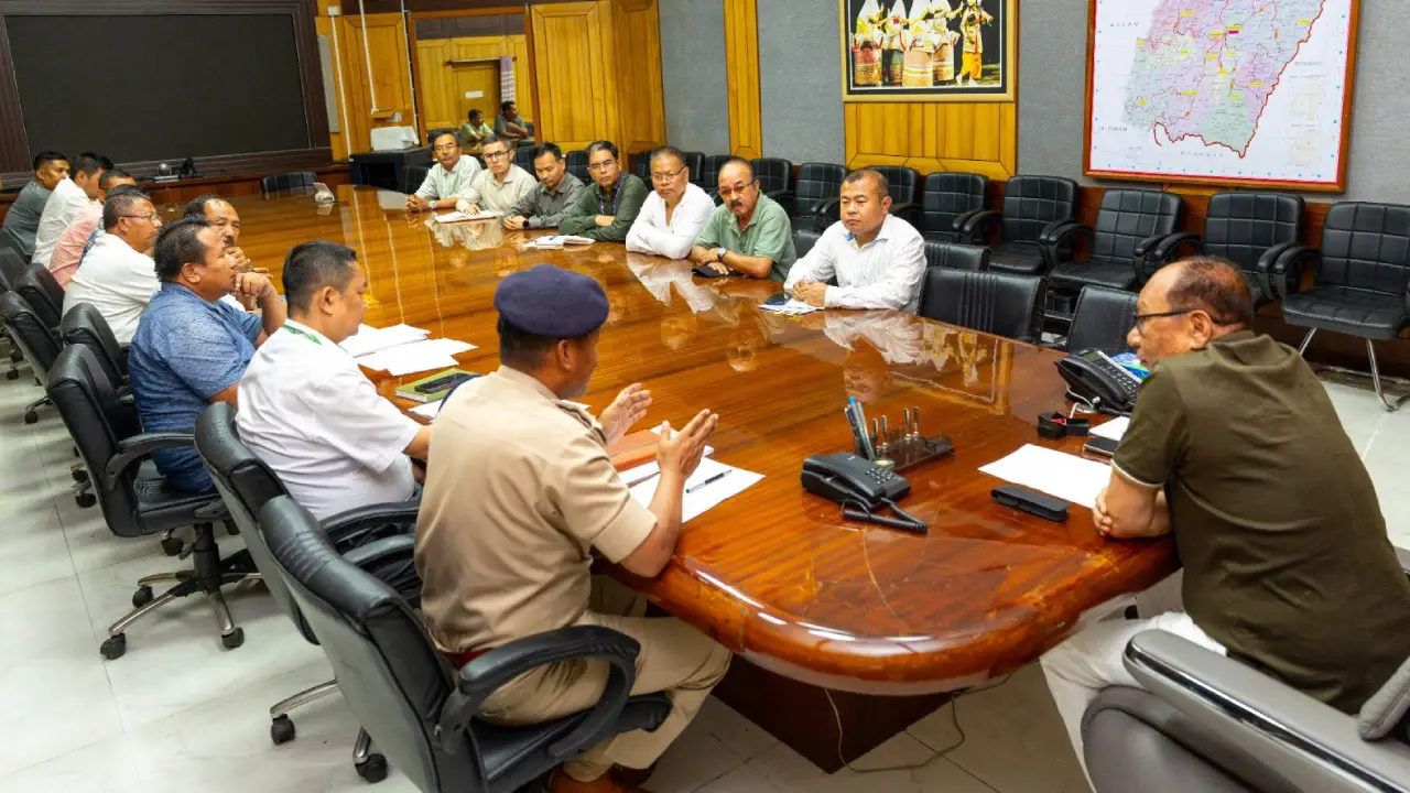 Government-Transporters Sign MoU